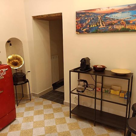 Mergellina 121 Apartment'S Rooms เนเปิลส์ ภายนอก รูปภาพ