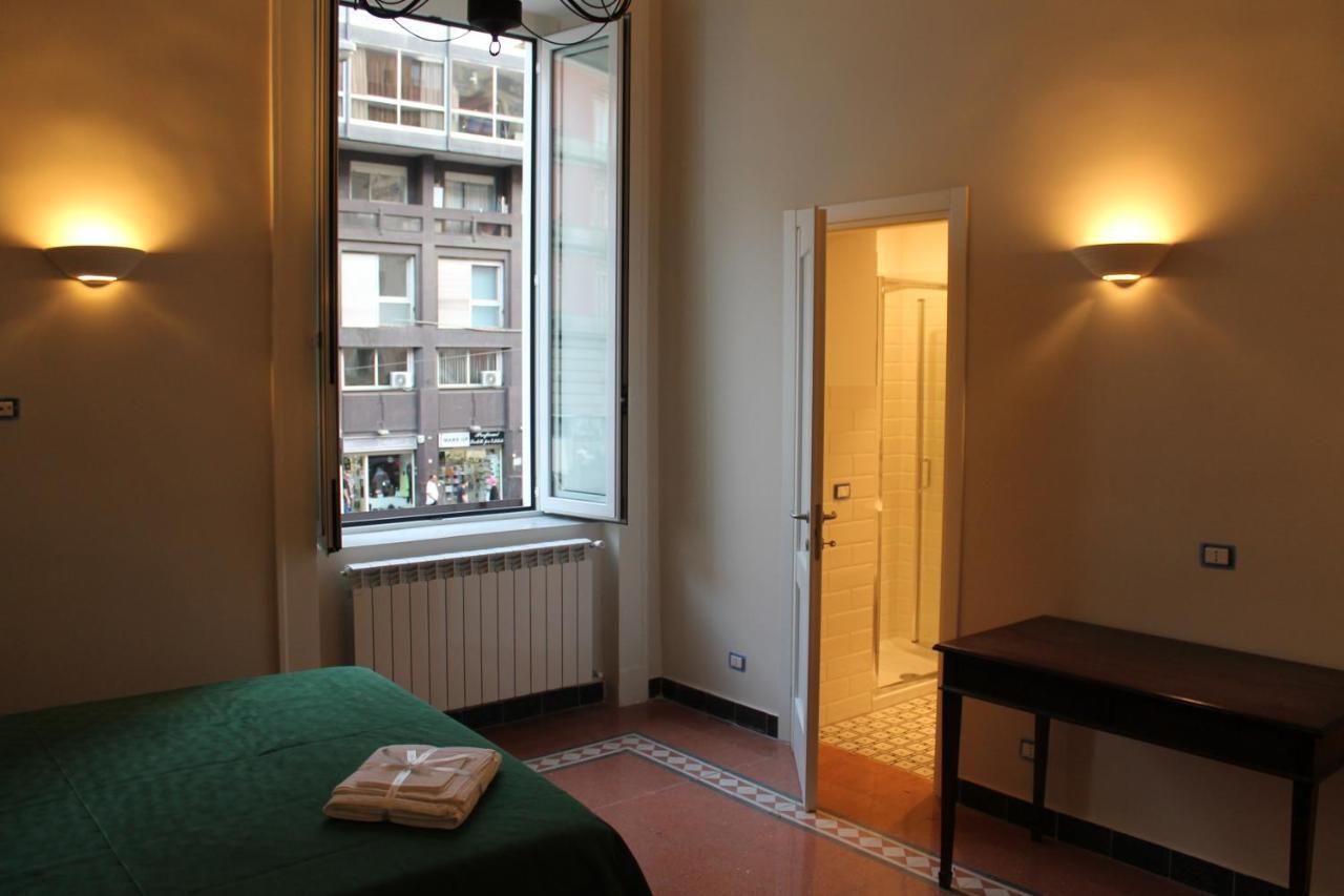 Mergellina 121 Apartment'S Rooms เนเปิลส์ ภายนอก รูปภาพ