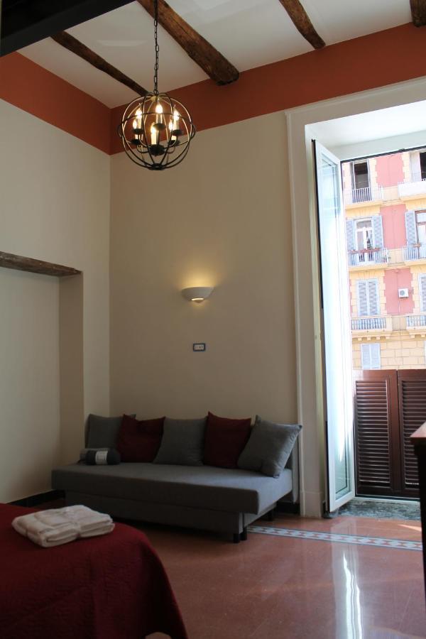 Mergellina 121 Apartment'S Rooms เนเปิลส์ ภายนอก รูปภาพ