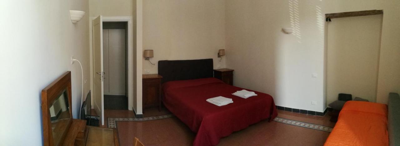 Mergellina 121 Apartment'S Rooms เนเปิลส์ ภายนอก รูปภาพ